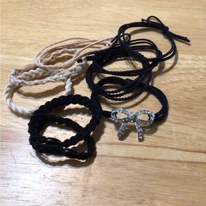 Source Unknown Black and Tan Hair Ties Set